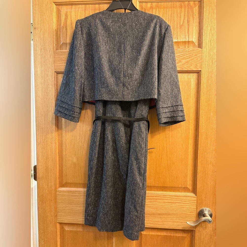 Jessica Howard 2 Piece Sleeveless Dress w/ Jacket Set Gray Pink Women’s Size 10P - Picture 2 of 7